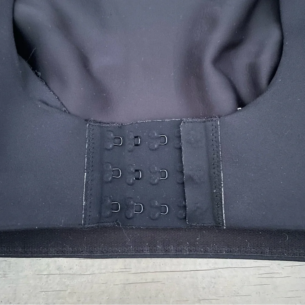 Lululemon Booby Bracer Bra in Black size 38 DD